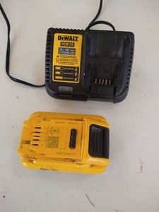 DeWalt DCB115 Charger  6AH Battery For PartsRepair