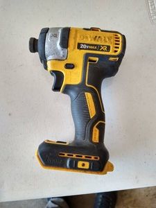 DeWalt DCF887 14 Impact Driver