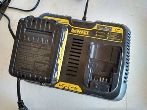 DeWalt DCB102 Jobsite Double Charger & 20V XR 5AH Battery