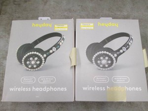 2 Wireless headphones...