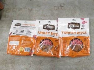 3 Rachel Ray Nutrish turkey dog tre...