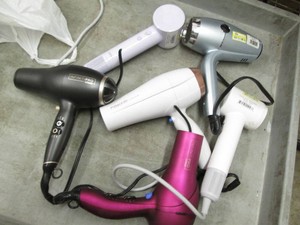 Lot of store display hair dryers, n...