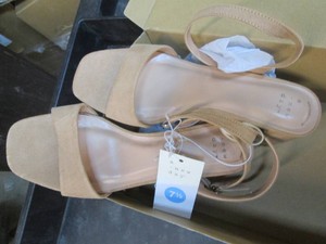 New 7.5 sandals...
