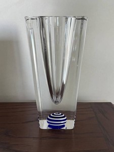 DR - Art Glass Vase Kosta Boda Orbit Bertil Vallien
