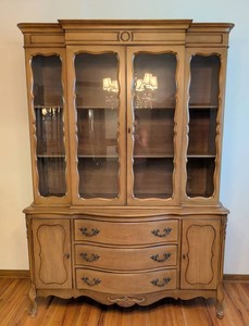 DR - Vintage French Provincial Display Cabinet China Cabinet