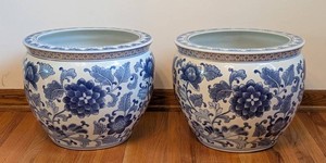 DR - Ceramic Planters Blue and White Pair