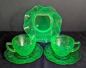 DR - Vintage Uranium Glass Bowl & Vintage Uranium Glass Jeanette Cherry Blossom Teacup Set