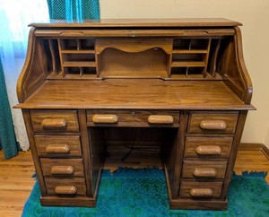 UO - Vintage Rolltop Desk National Mt. Airy
