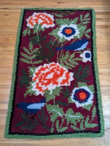 UB - Vintage Hooked Rug 28 X 44 in