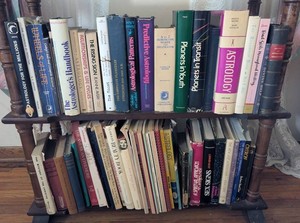 MB - Astrology & New Age Books Mixed Lot