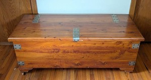 MB - Cedar Chest - Vintage Mastercraft Aromatic Red Cedar