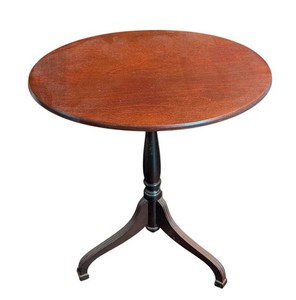 LR - Vintage Oval Wood Accent Table
