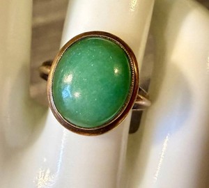 Vintage Green Chalcedony Ring 10K Size 6.75