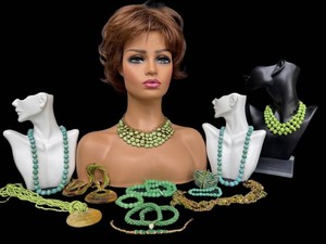 Vintage Costume Jewelry Mixed Lot Beaded Necklaces Bracelets & Pendants