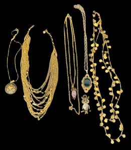 Vintage Gold Tone Fashion Jewelry Necklace Lot (Lot of 6)