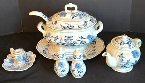 D - Vintage Blue Danube China Serveware Set (Lot of 7)