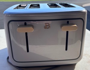 Beautiful 4-Slice Toaster