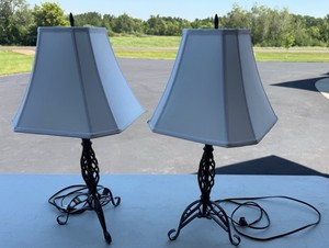 Lot of 2 Table Lamps