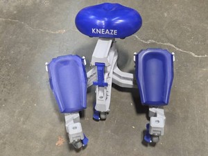 KNEAZE ROLLING KNEE PADS