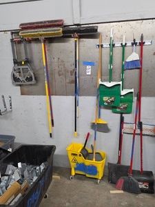 SHOP AND OFFICE CLEANING TOOLS