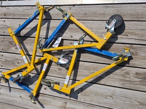 SCAFFOLDING OUTRIGGER SET