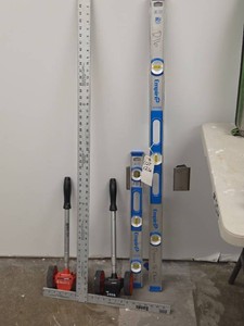 2 COMPACT MEASURING WHEELS, 2 MAGNETIC LEVELS, DRY WALL T-SQUARE