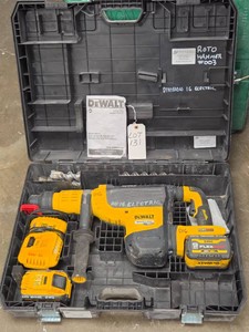 DeWALT HEAVY DUTY SDS MAX ROTARY HAMMER