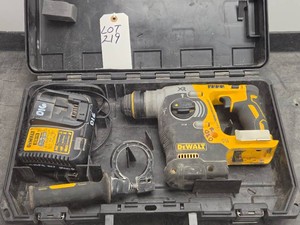 DEWALT CORDLESS 1 HAMMER SET