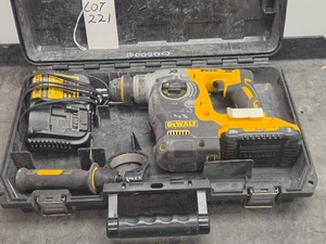 DEWALT CORDLESS 1 HAMMER SET