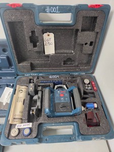 BOSCH GLL50 SELF LEVELING CROSS-LINE LASER