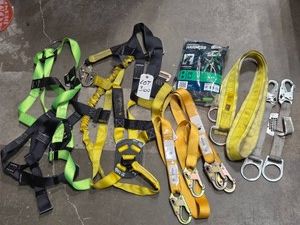 SAFETY HARNESS