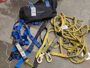 SAFETY HARNESS
