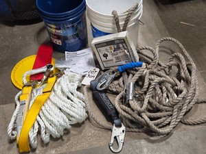 SAFETY HARNESS