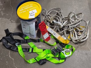 SAFETY HARNESS