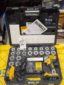 DeWALT CORDLESS CABLE STRIPPER SET WITH DIES