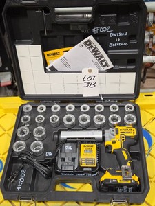 DeWALT CORDLESS CABLE STRIPPER