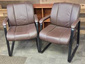 PAIR OF GUEST OFFICE CHAIRS