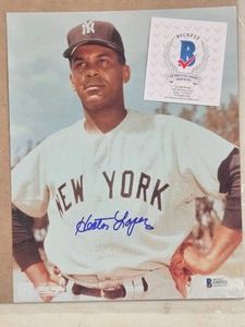 BECKETT AUTHENTICATED 8X10 AUTOGRAPHED PHOTO HECTOR LOPEZ