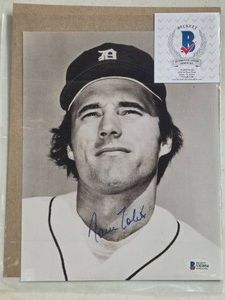 BECKETT AUTHENTICATED 8X10 AUTOGRAPHED PHOTO DAVE TOBIK