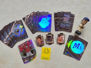 1992 HOLOGRAM BASEBALL TEAM STICKERS, 2002 MINI ALEX RODRIGUES BOBBLE HEAD, AND 1994 FOOTBALL PLAYER PINBACKS