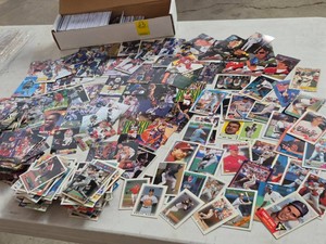MIXED BOX, MIXED SPORTS, PARTIAL SETS - OVER 700 CARDS