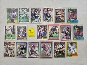 17 MINNESOTA VIKINGS - PKG OF FAN-OBTAINED AUTOGRAPHED PLAYER CARDS
