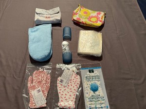 Moisturizing Manicure Gloves, Nail Care Kit with Clinique Floral Bag