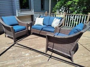 Threshold Five Piece Outdoor Patio Set wCushions