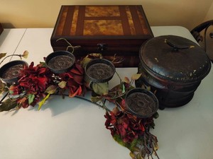 Assorted Decor Pieces