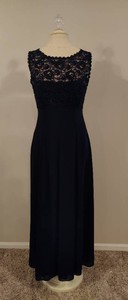 Ever Beauty Classy Lace Top Sleeveless Gown (Size 8)