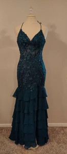 Azazie Strappy Formal Dress (Size 6)