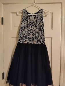 Aidan Mattox Black & White Lace Dress (Size 8)