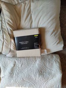 Fieldcrest King Comforter & Simply Vera Sheet Set New in Packaging