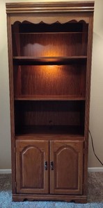 Broyhill Backlit BookDisplay Shelf